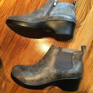 💕Alegria grey bootie - size 39 or size 9💕